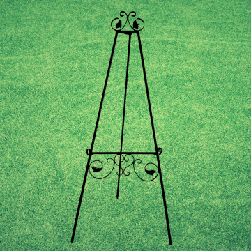 Метален статив с ковани елементи