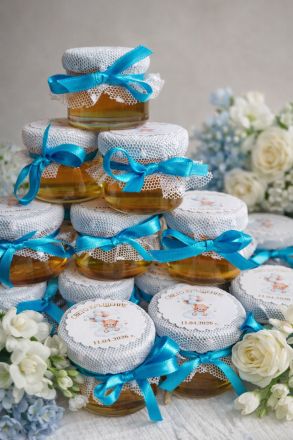 Бурканче с мед – подарък за гости на кръщене, сватба или друг повод