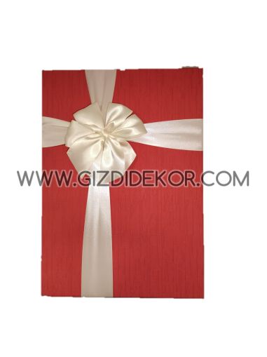 Подаръчна кутия с капак и панделка 1