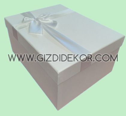 Подаръчна кутия с капак и панделка 9