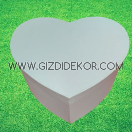 Картонена кутия за подаръци – СЪРЦЕ 6