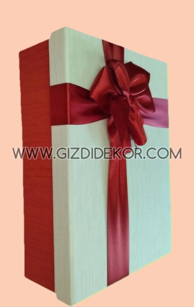 Подаръчна кутия с капак и панделка 5